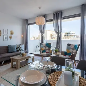 Livia In , Larnaca Cypr