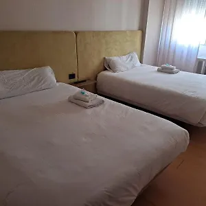  Apartamento Lyrioshomes Reyes Catolicos España